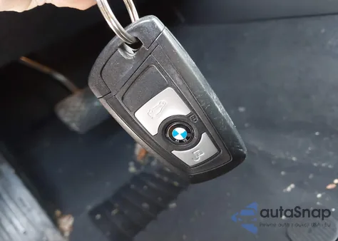 2015 BMW 320I xDrive z USA, uszkodzony, nr VIN WBA3C3C56FP665074